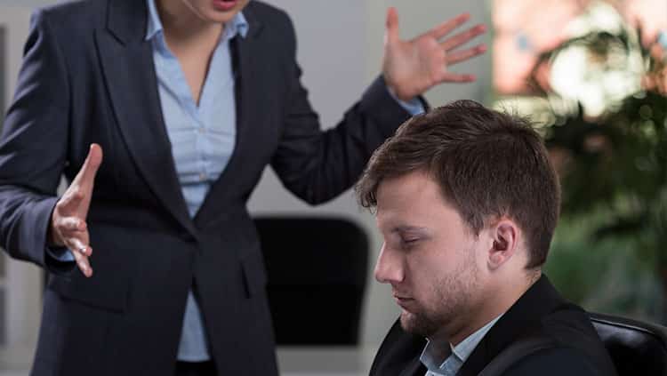 Fristlose Kündigung wegen Morddrohung gegen Vorgesetzten?