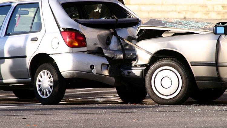 Unfall beim Abschleppen eines Autos: Wie weit geht die Darlegungslast?