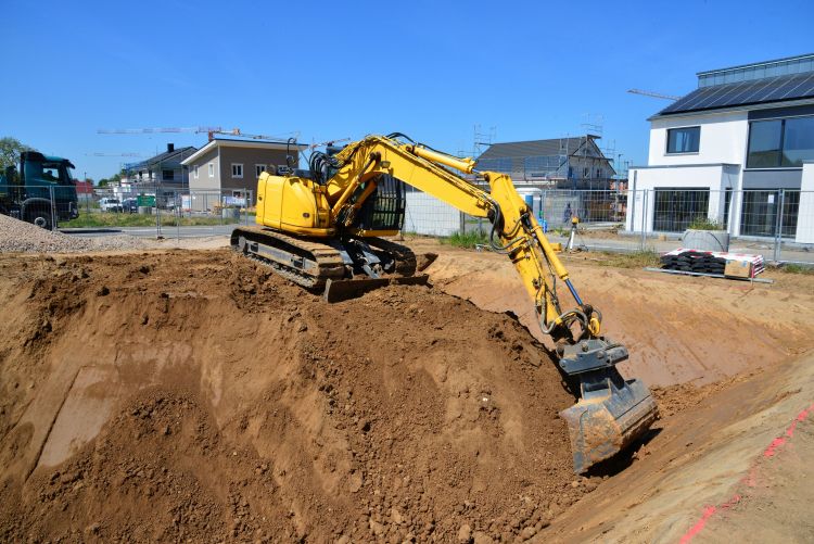 Bagger auf Baustelle