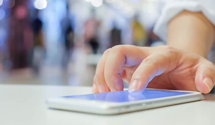 Wer ist auf einer Facebook-Seite für den Datenschutz verantwortlich? Drohen Seitenbetreiber Abmahnungen oder Bußgelder? anwaltauskunft.de erklärt die aktuelle Lage