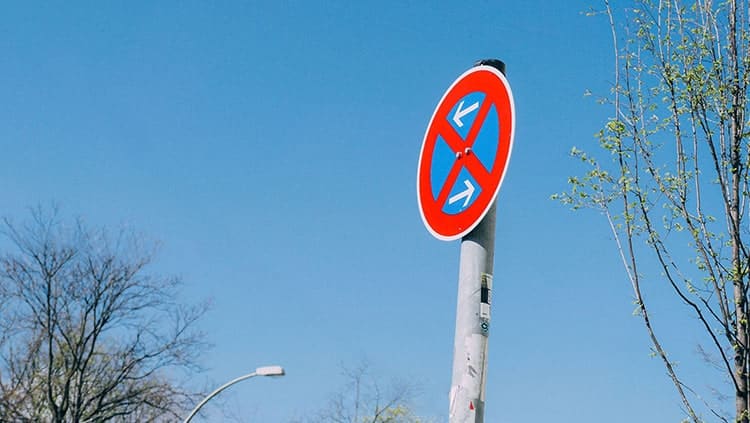 Halteverbot und Parkverbot