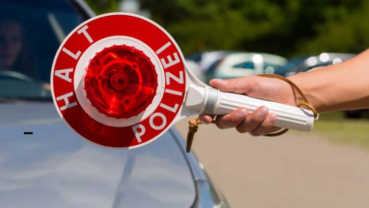 Polizeikontrolle: Rechte und Pflichten, wenn man von der Polizei angehalten wird.