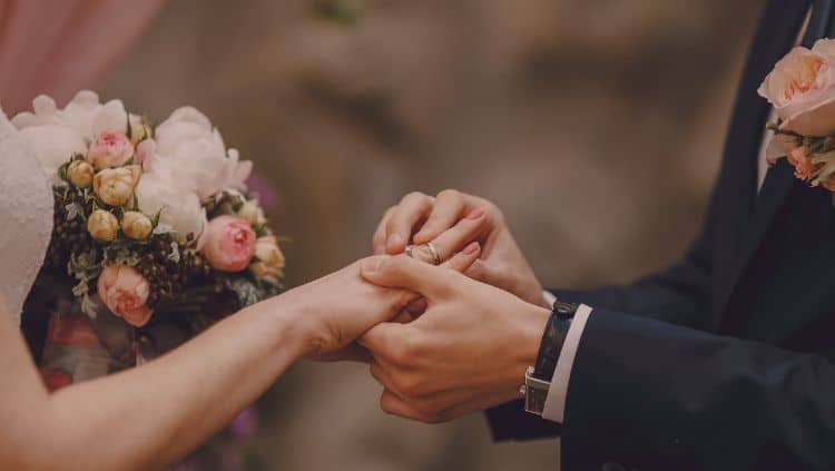 Hochzeit Namen: Nimmer sie seinen oder er ihren an?