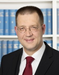 Dr. Frank Martens