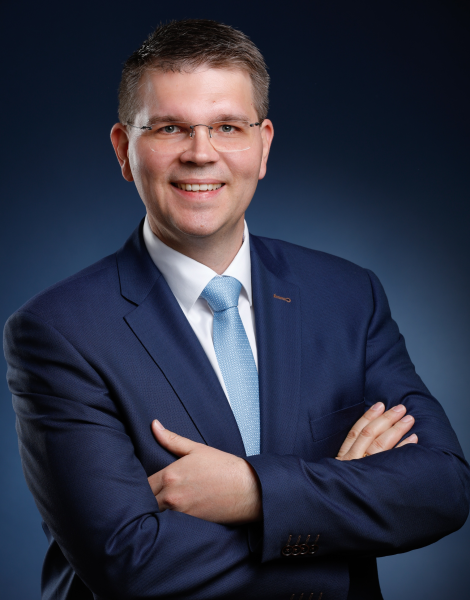 Dr. Michael Spann