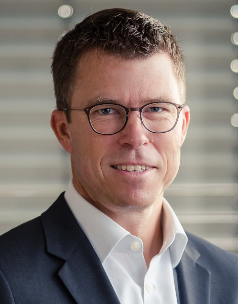 Dr. Tim Becker