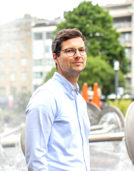 Jakob Kreutzer, LL.M. (Bristol)