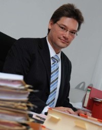 Dr. Ralf Molzahn