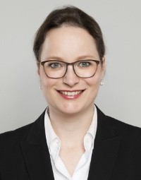 Dr. Carolin Armbruster